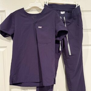 FIGS Dark Purple Scrub Set Women’s XS